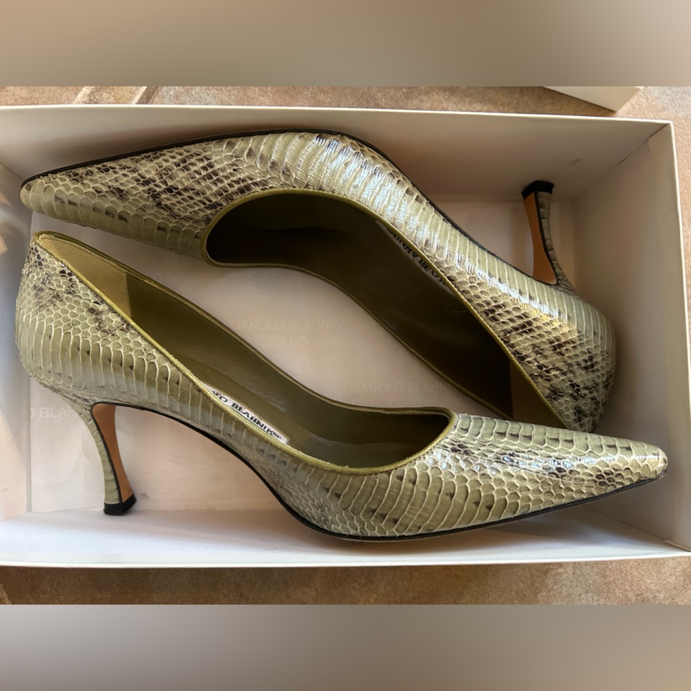 Manolo Blahnik shoes size 38.5